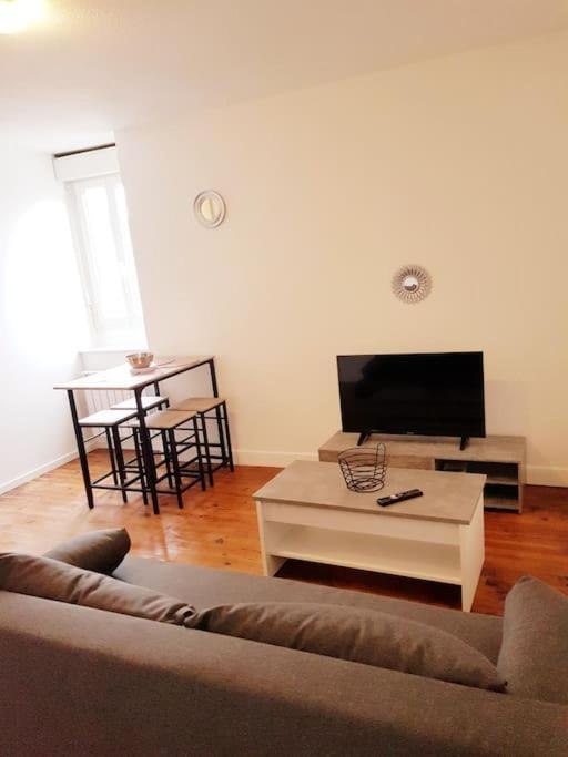 Le Jeanne 4/6 Couchages, Wifi, Sanctuaire Apartment Лурд Екстериор снимка